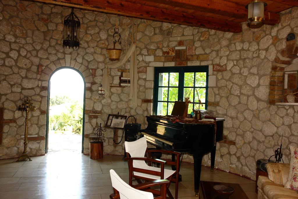 Musician'S Round House & Castello Villa Vátos Camera foto